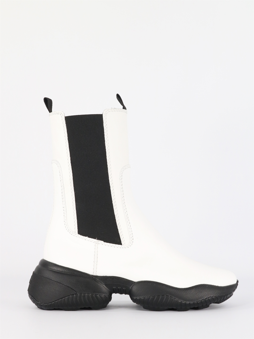 Interaction chelsea boots