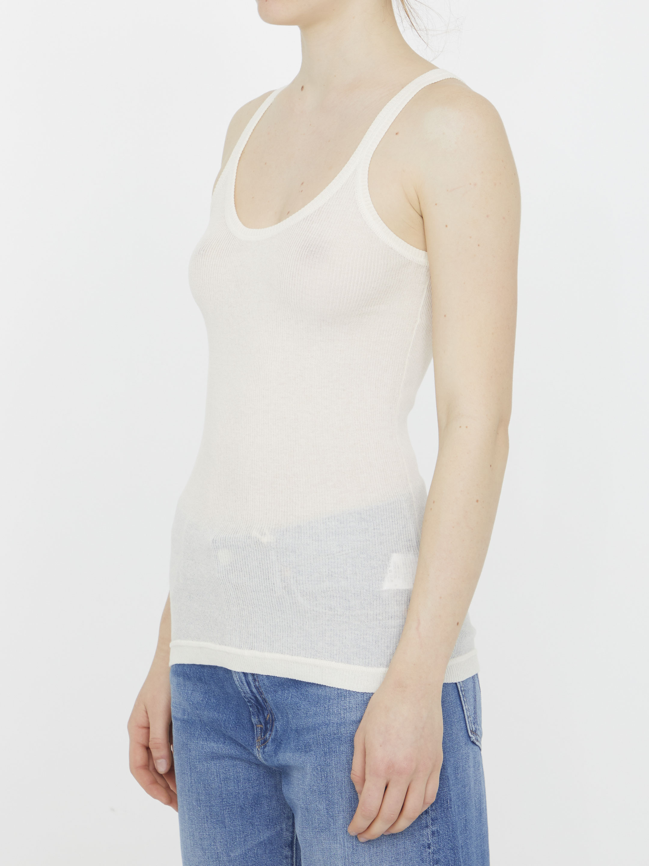 Lightweight cotton top hover