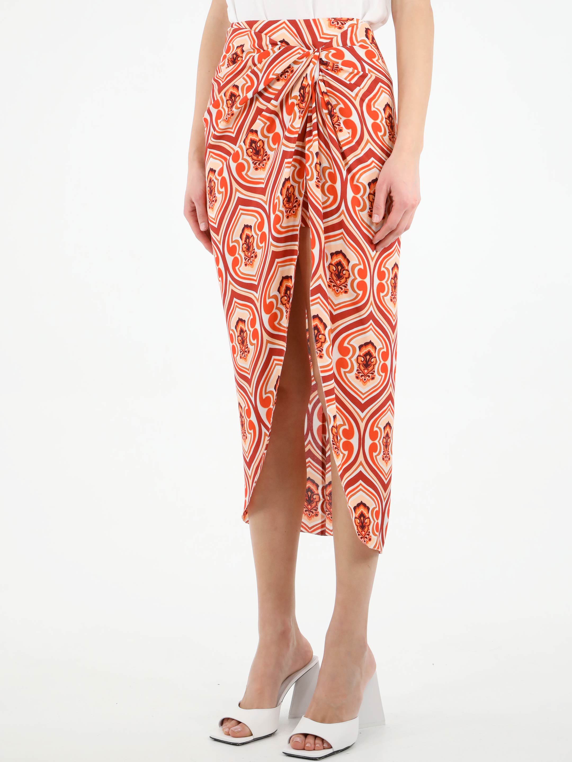 Sarong skirt with graphic print hover