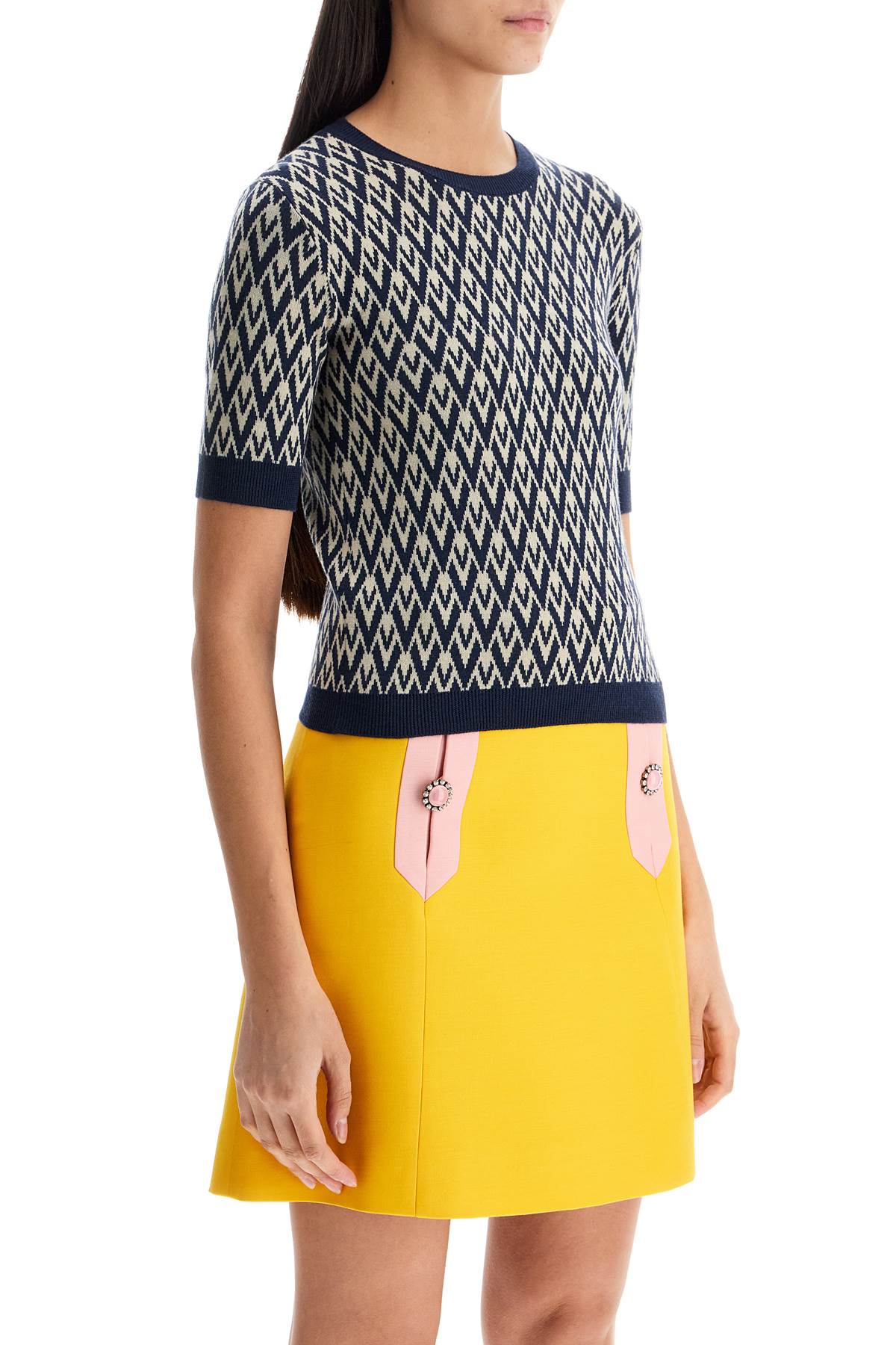 ida\n\n'short-sleeved toute la hover