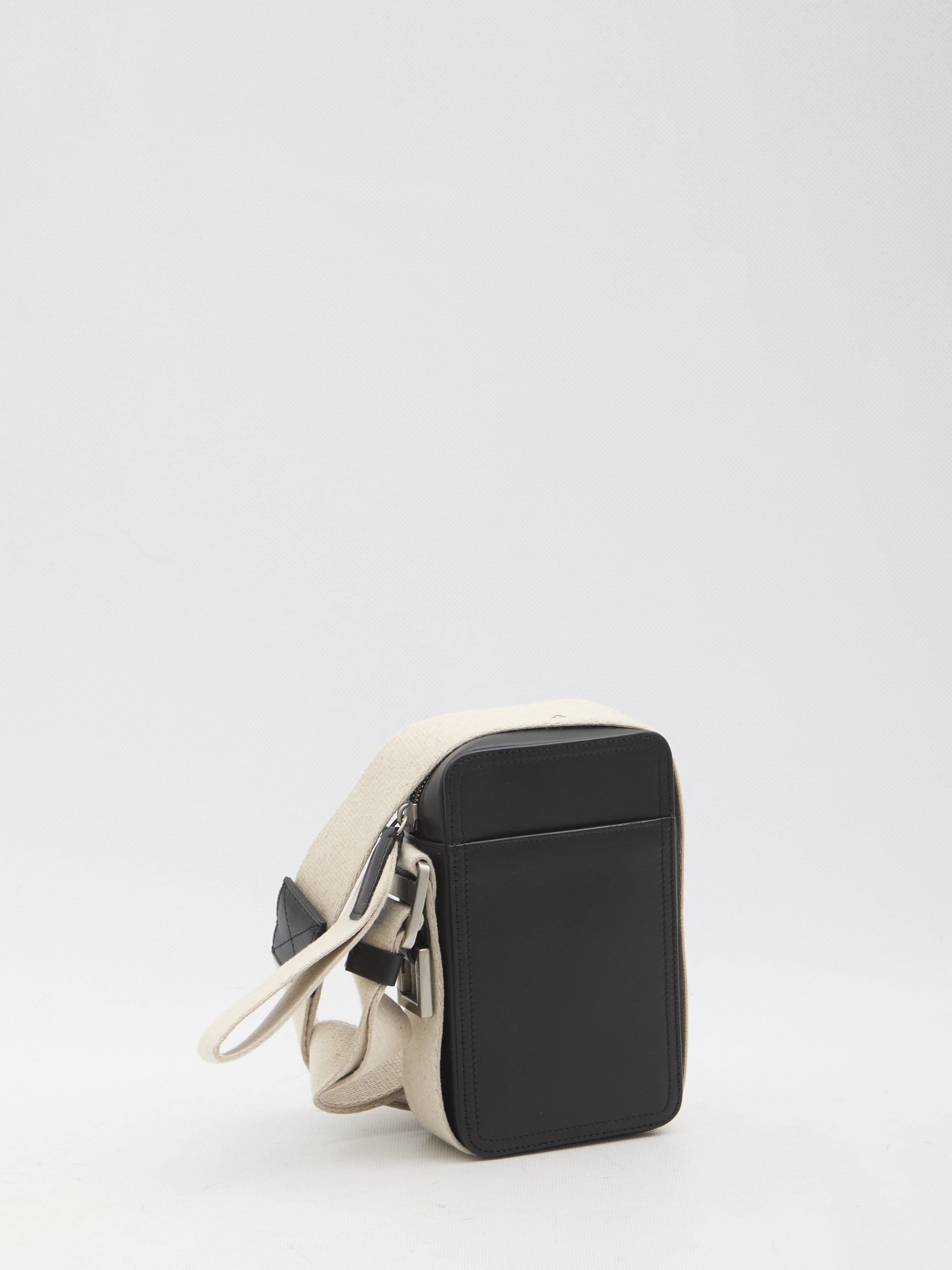 Le Cuerda Vertical bag hover