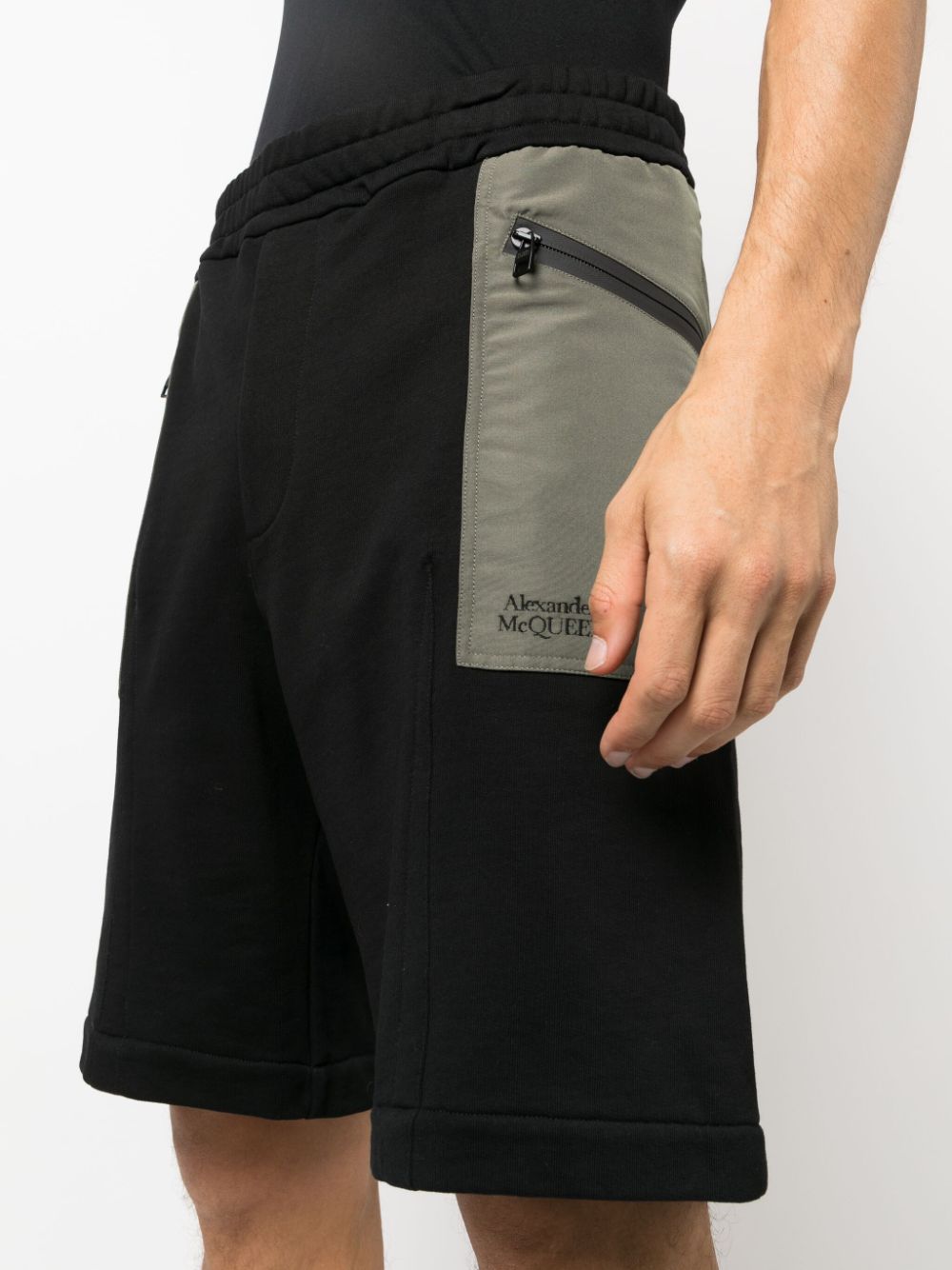 Alexander McQueen Shorts Black hover
