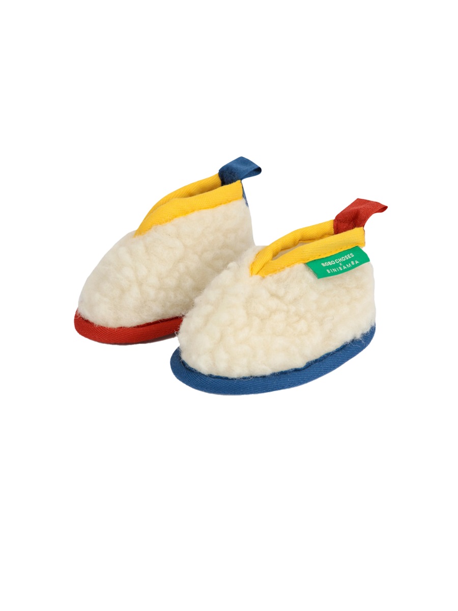 LEATHER AND SHEARLING ANKLE BOOT