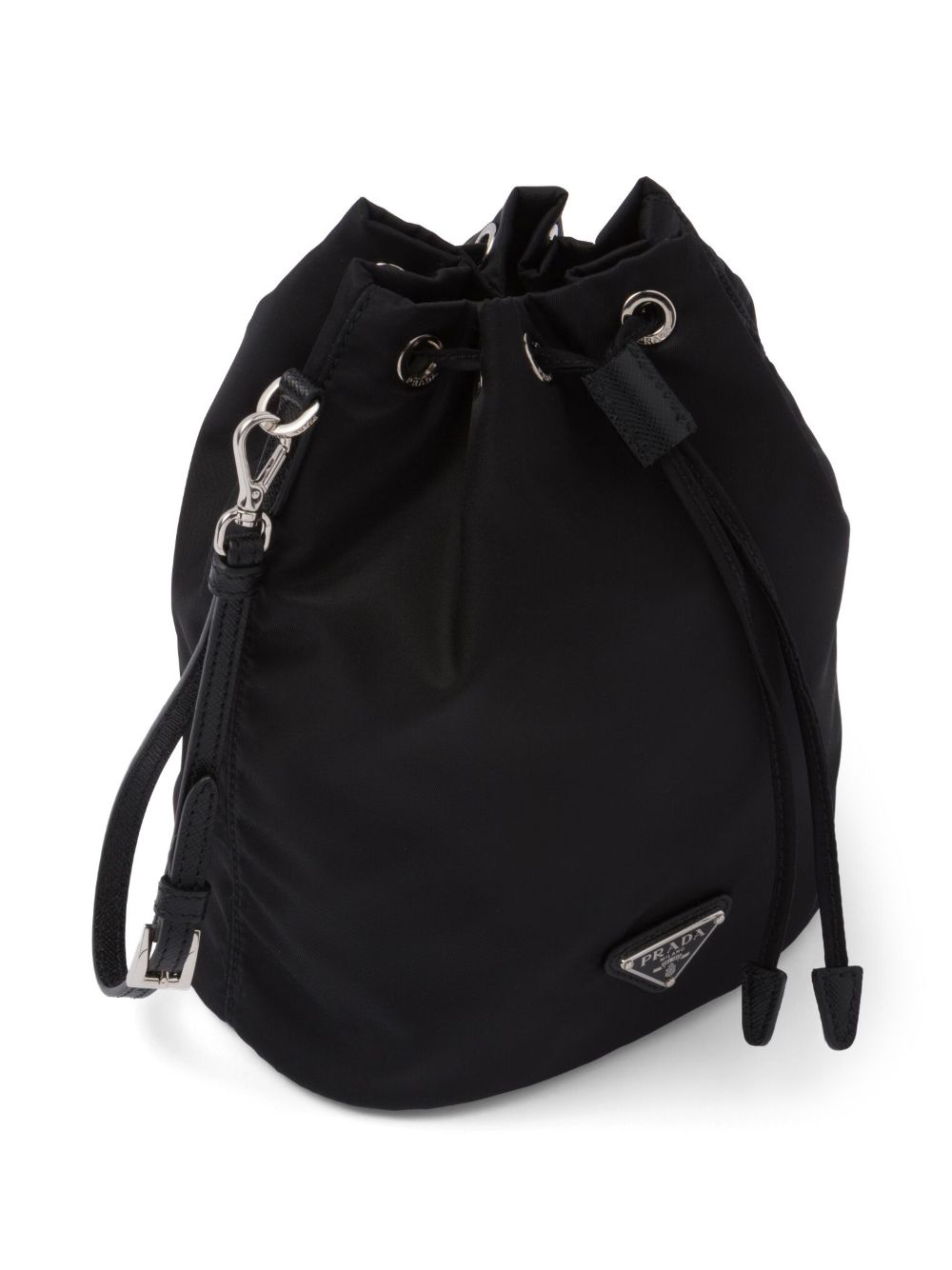 Re-Nylon pouch hover